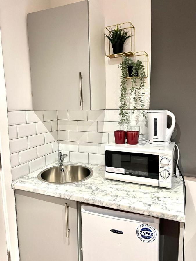 Golden Residences - Oakway Feltham Εξωτερικό φωτογραφία