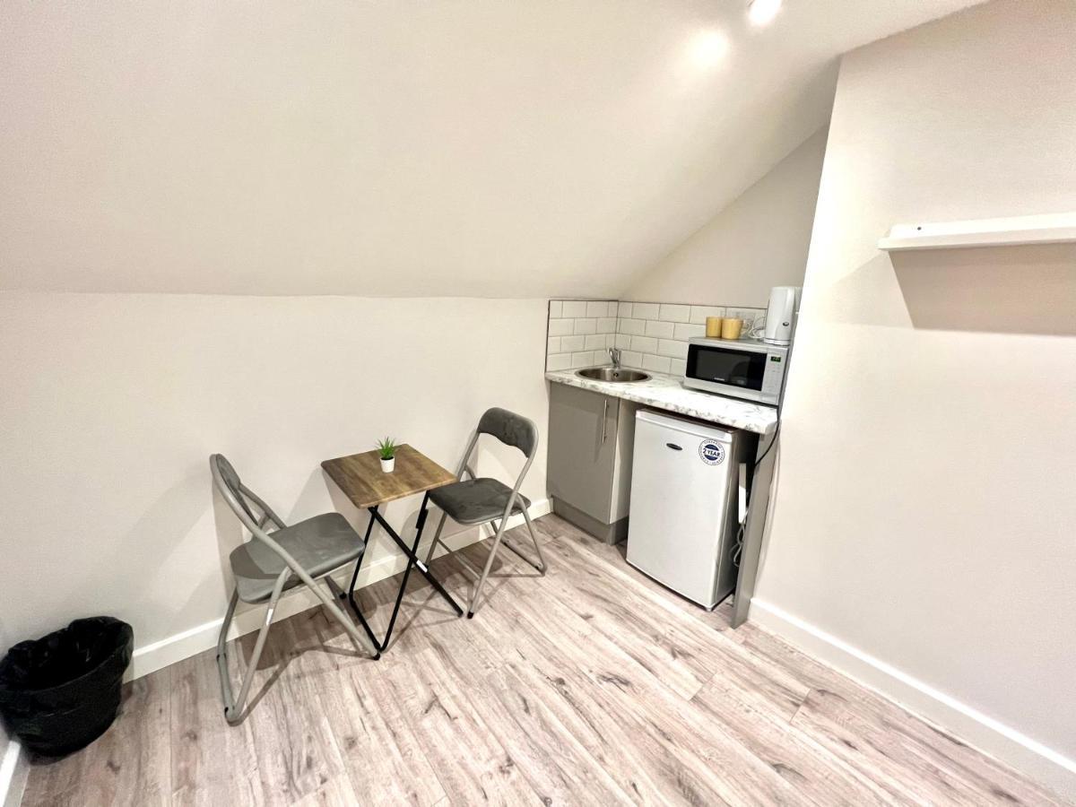 Golden Residences - Oakway Feltham Εξωτερικό φωτογραφία