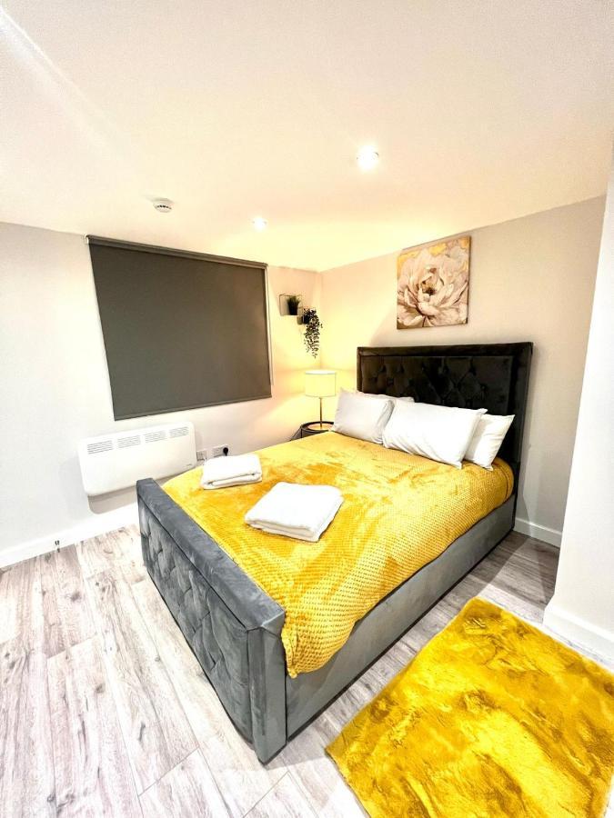 Golden Residences - Oakway Feltham Εξωτερικό φωτογραφία