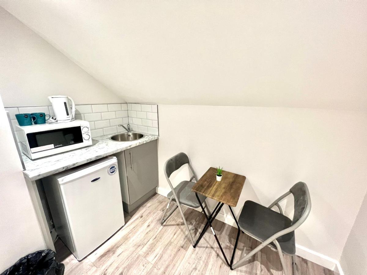 Golden Residences - Oakway Feltham Εξωτερικό φωτογραφία