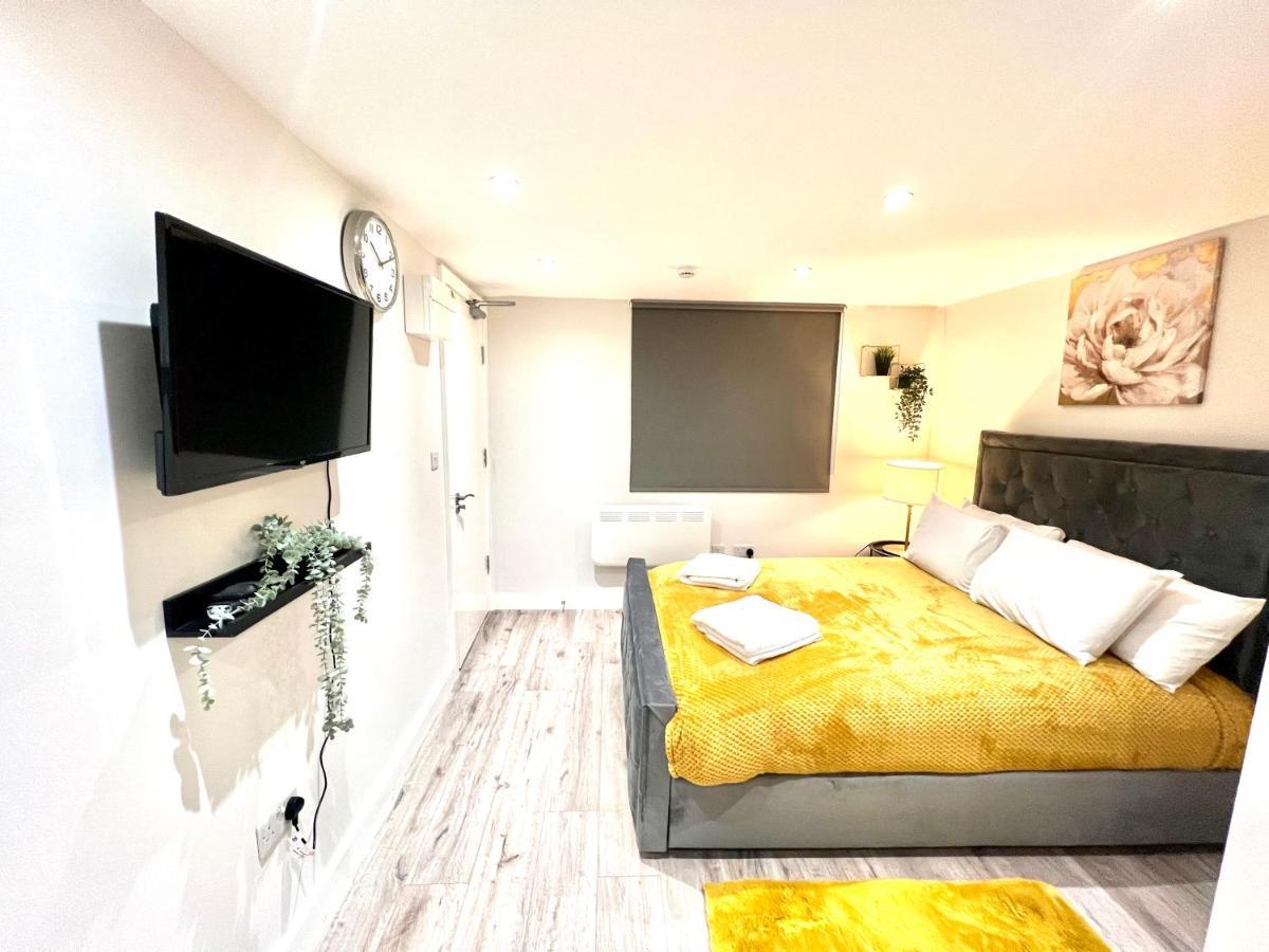Golden Residences - Oakway Feltham Εξωτερικό φωτογραφία